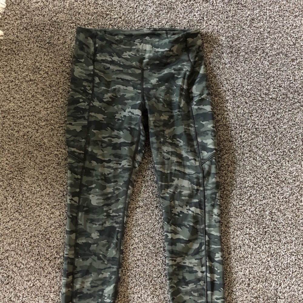 Lululemon “speed up” tights